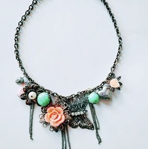 Pretty Charm Necklace